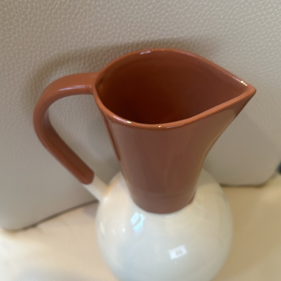 Anthro Amaya Pitcher / Vase NWT Portuguese Pottery -Beautifully Glazed Neutral - Picture 7 of 13